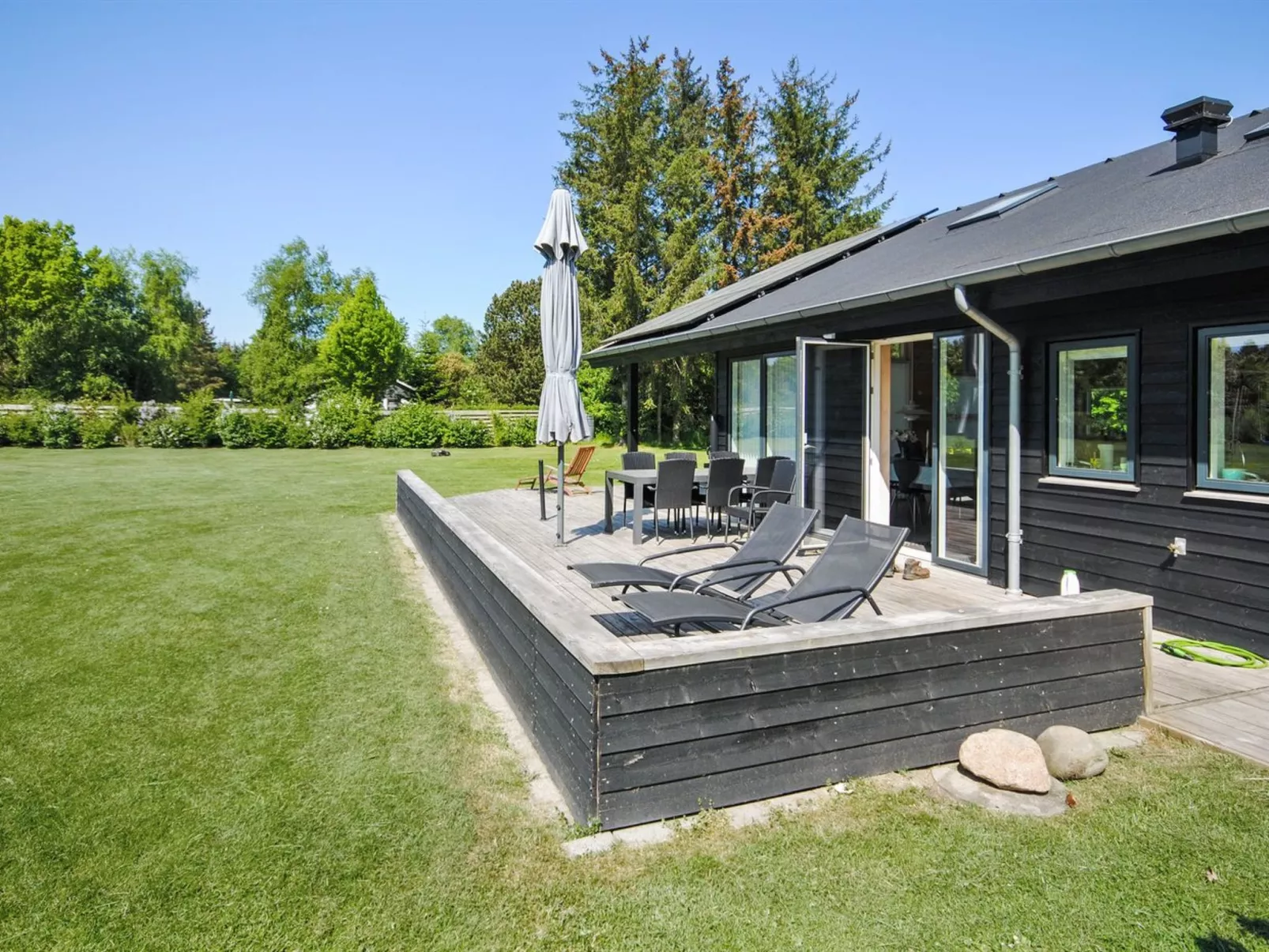 "Etly" - 600m to the fjord-Outside