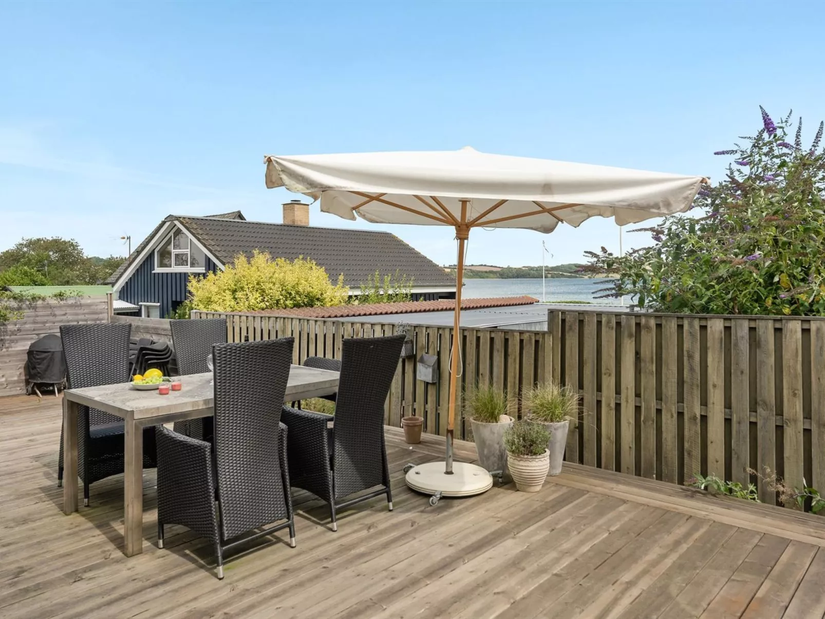 "Elain" -  from the sea-Outside