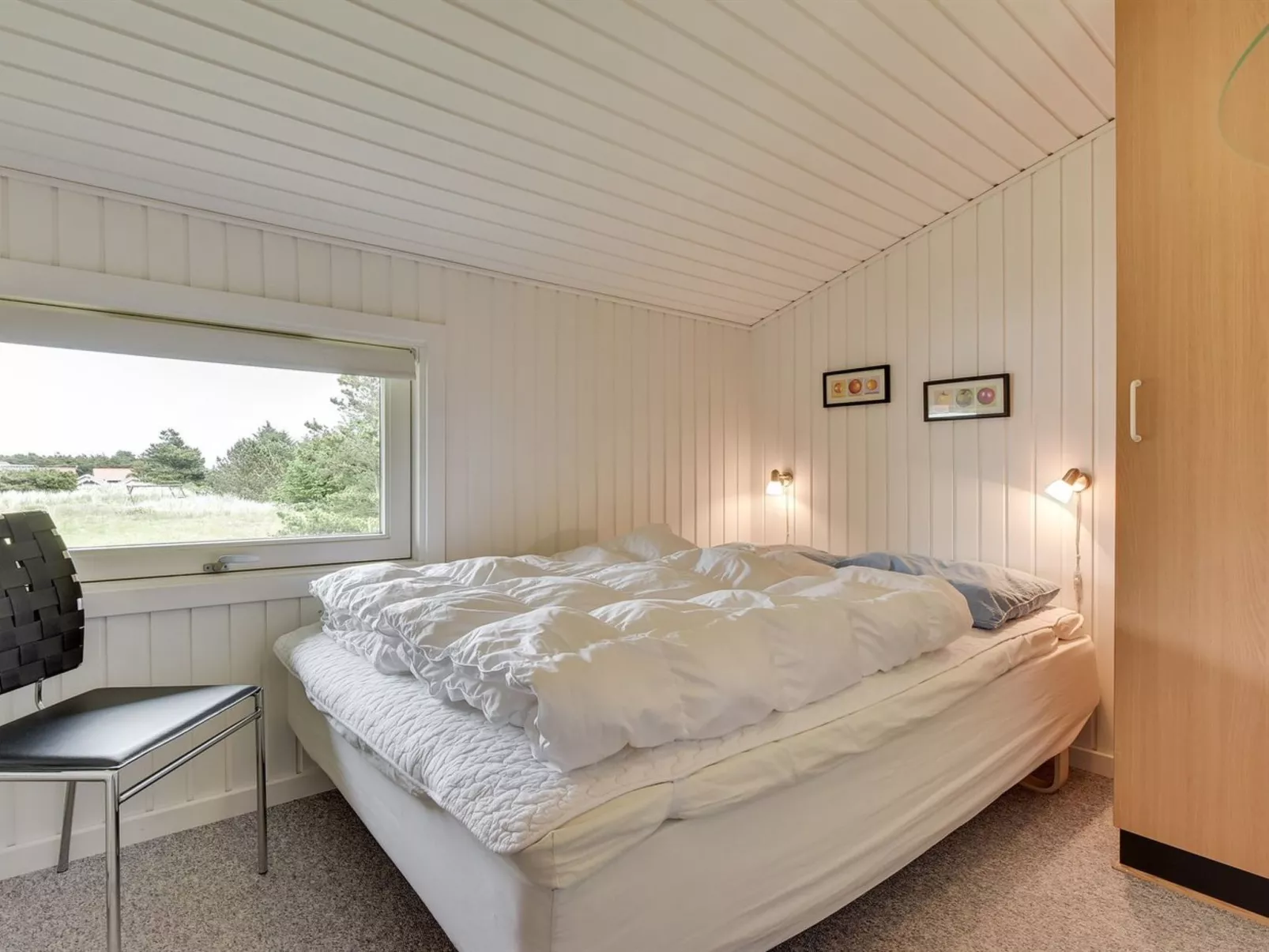 "Tjordis" - 600m to the fjord-Dedans