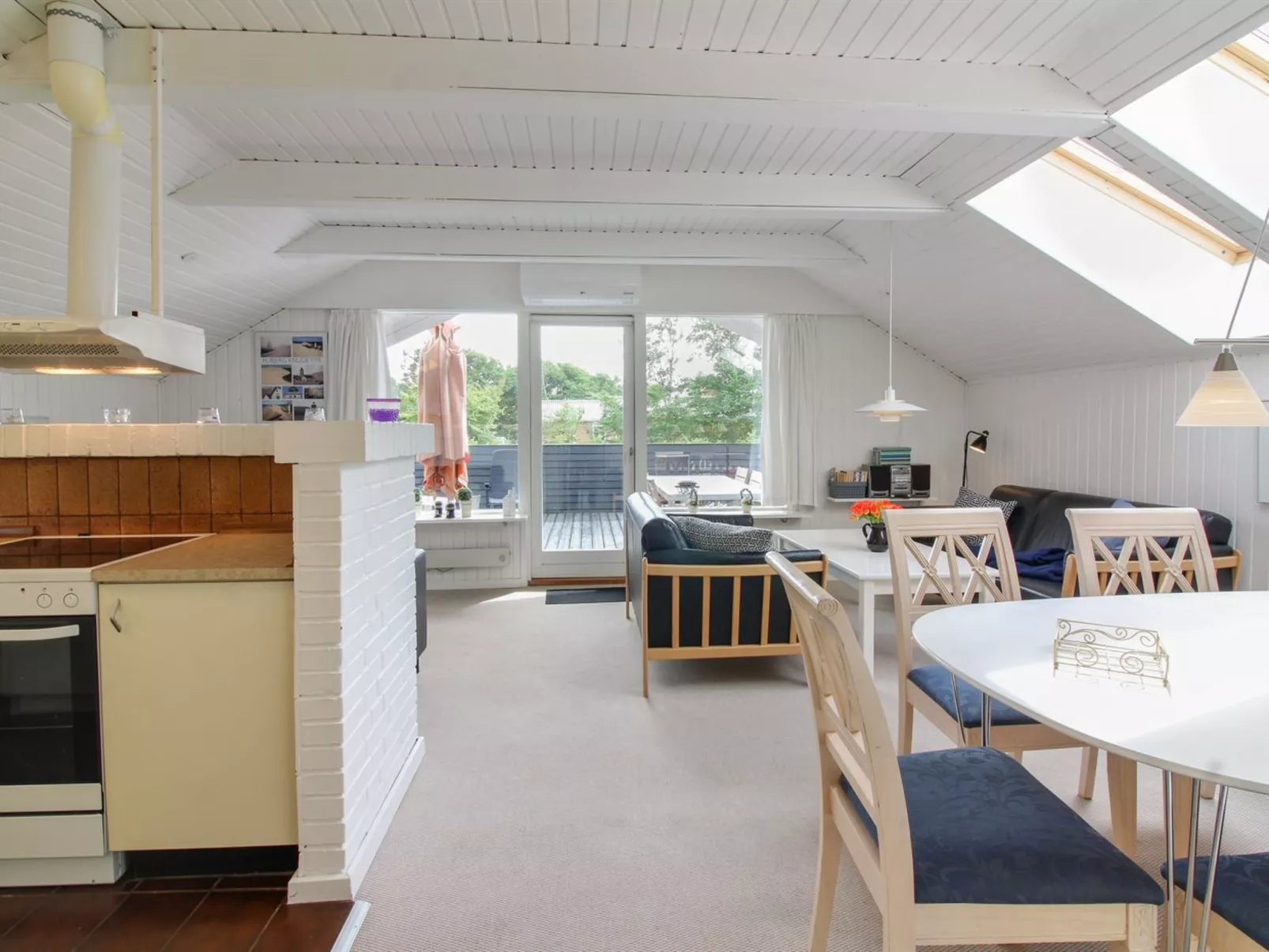 "Halli" - 700m from the sea-Dedans