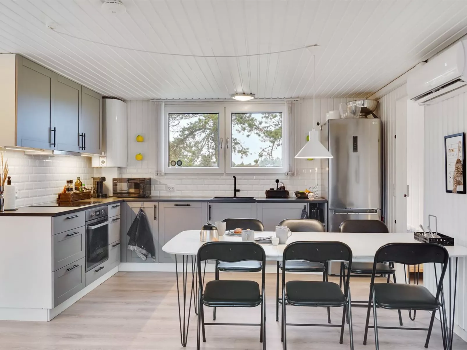 "Corina" - 100m from the sea-Drinnen