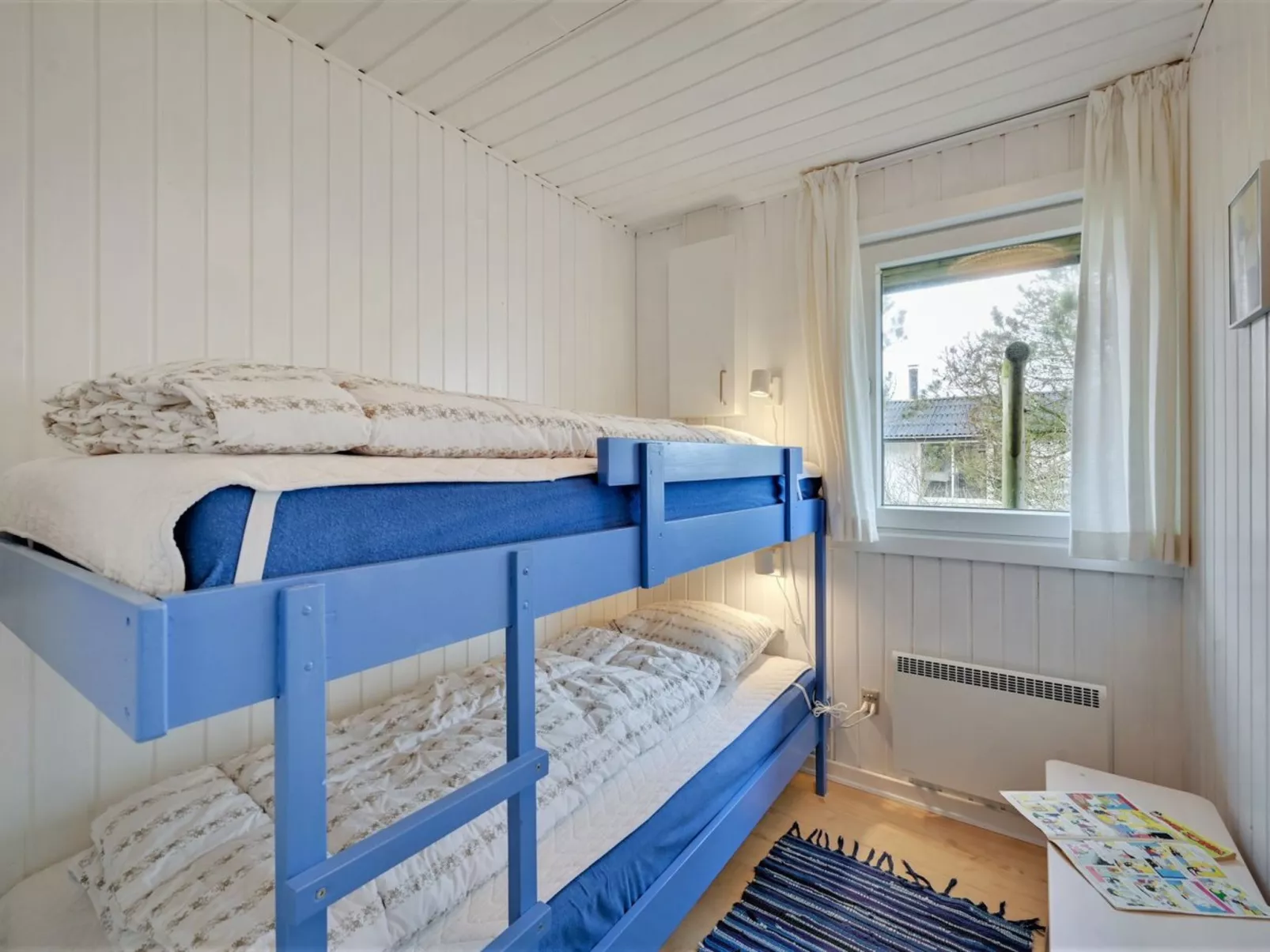 "Shalez" -  from the sea-Inside