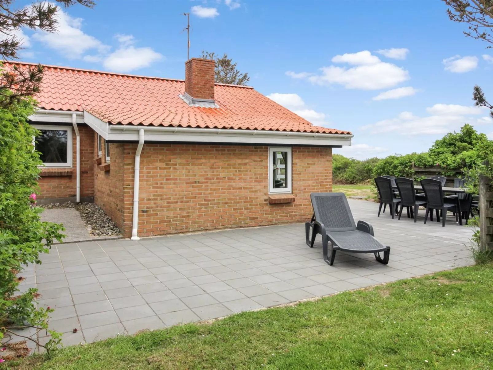 "Svane" - 1.2km from the sea-Draußen