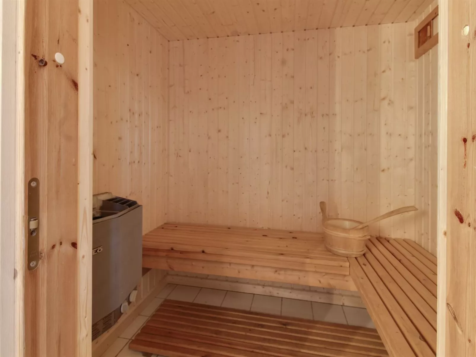 "Naili" - 3.1km from the sea-Dedans