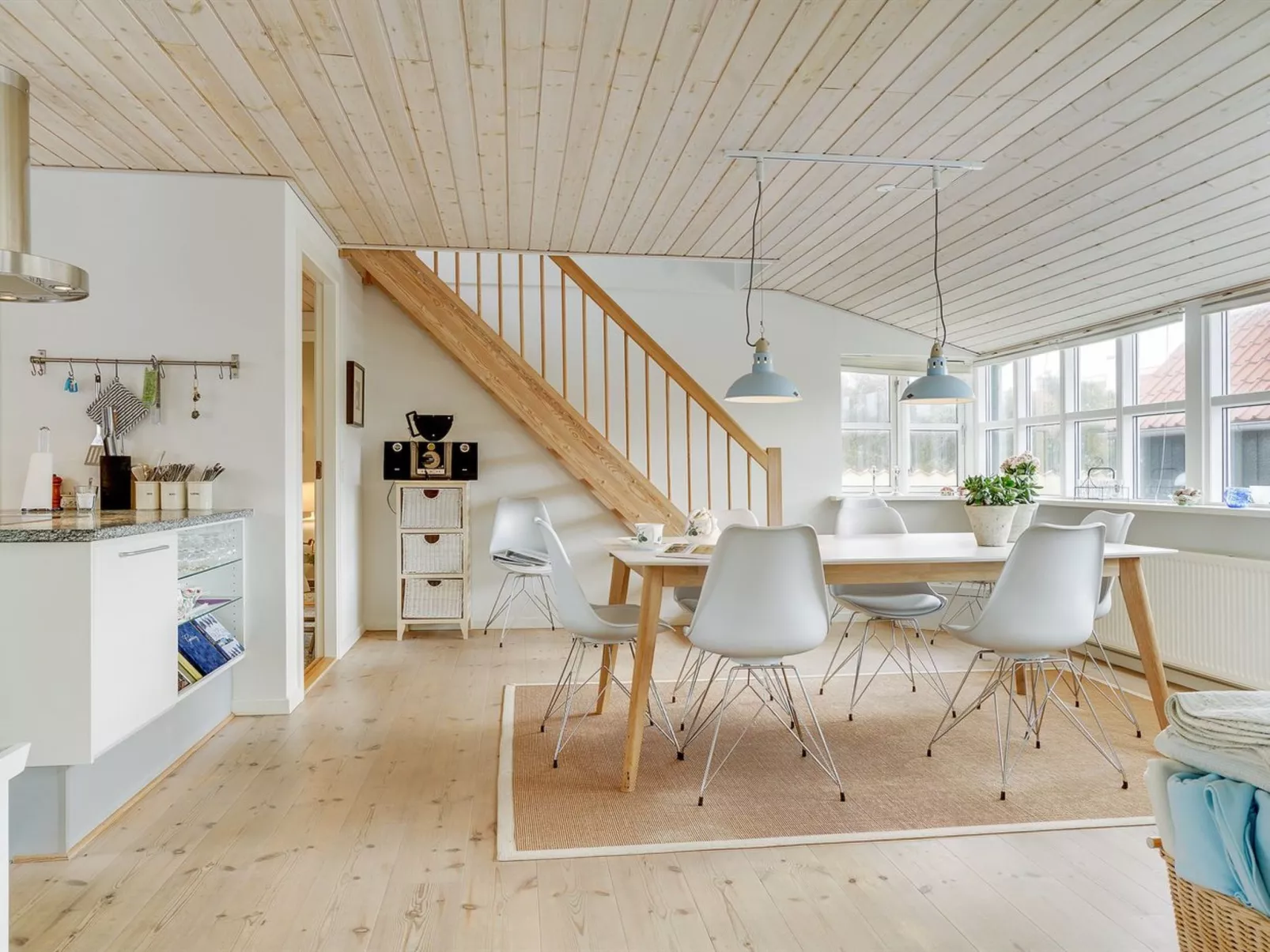 "Hialmar" - 400m from the sea-Dedans