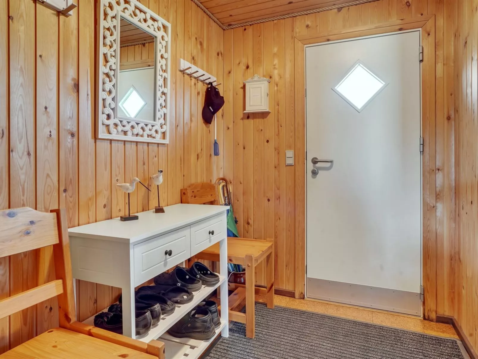 "Edna" - 800m from the sea-Dedans