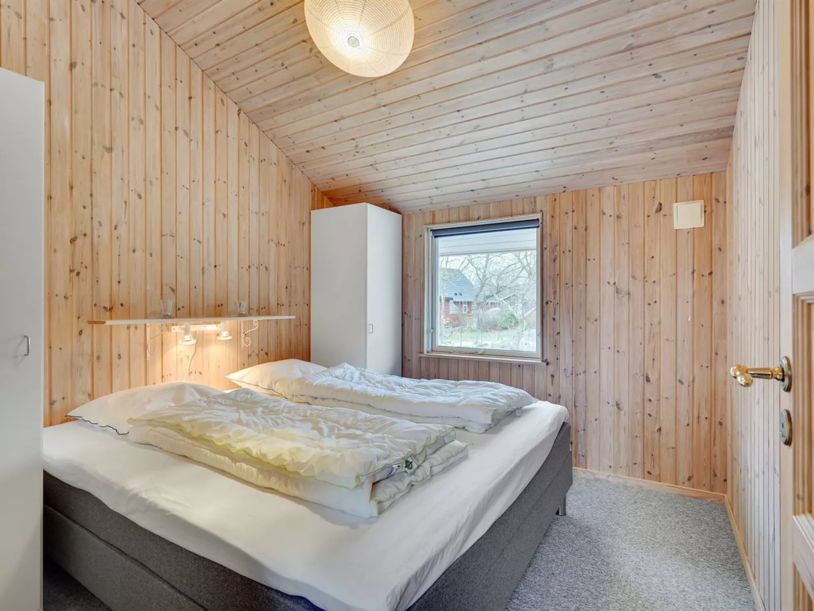 "Halla" - 200m to the fjord-Dedans