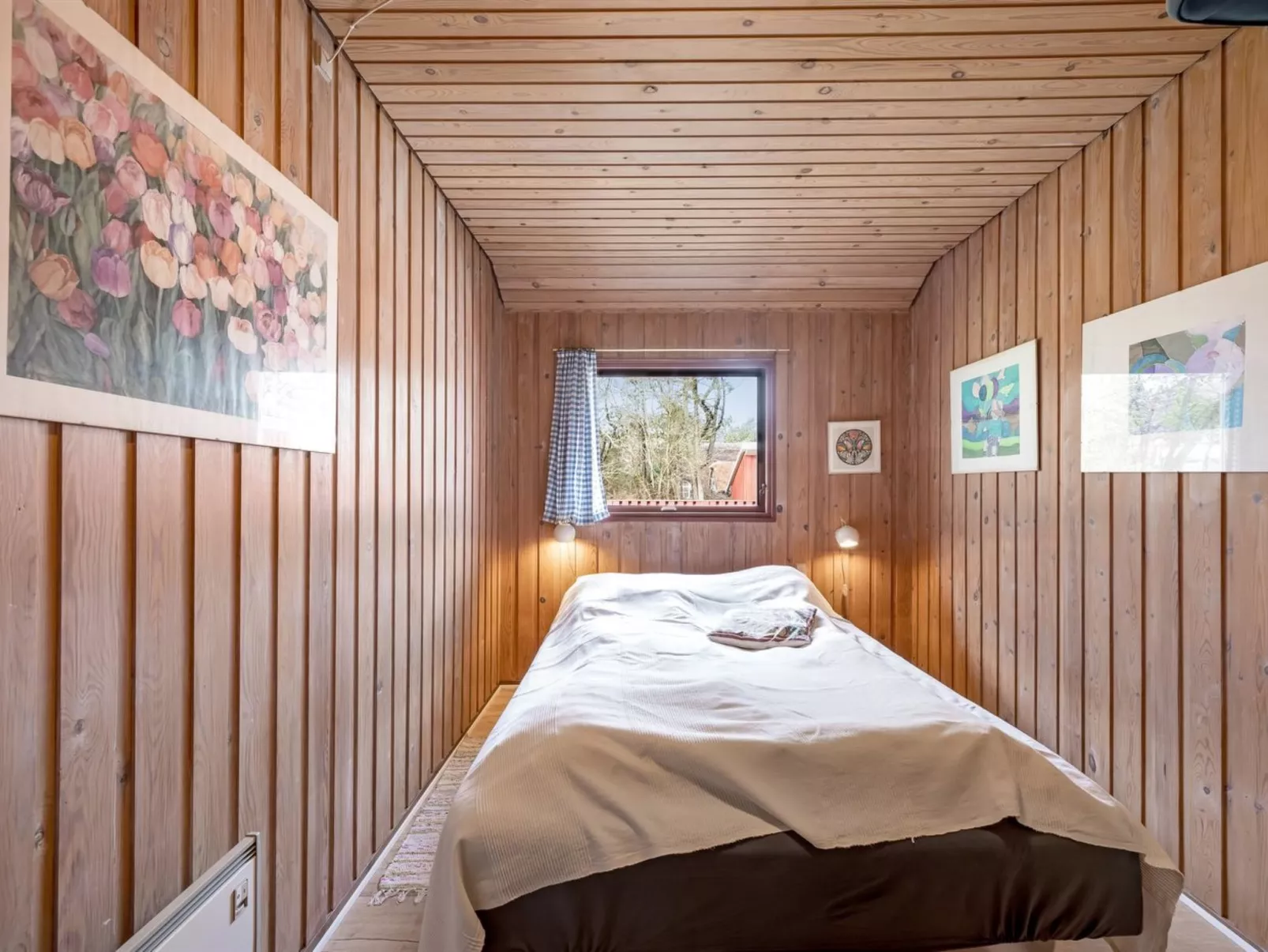 "Tove" - 1.5km from the sea-Drinnen