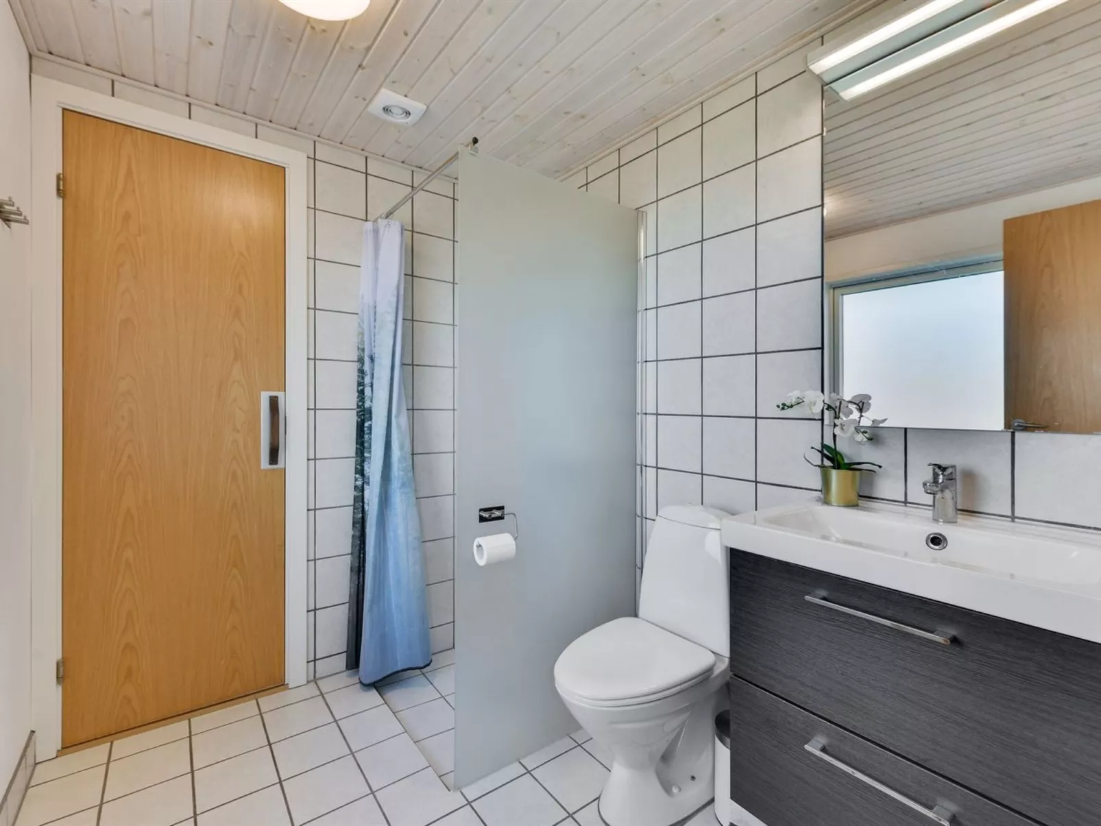 "Aiske" -  from the sea-Inside