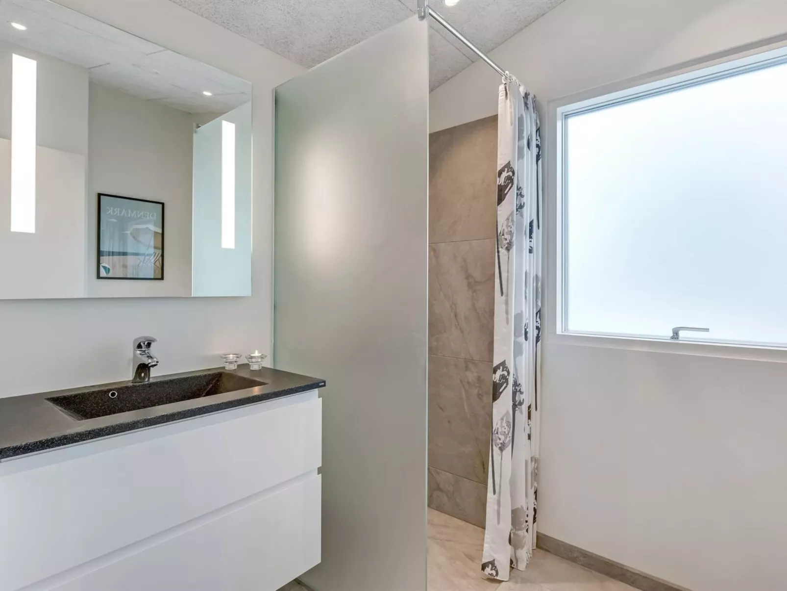 "Birger" - 300m from the sea-Inside