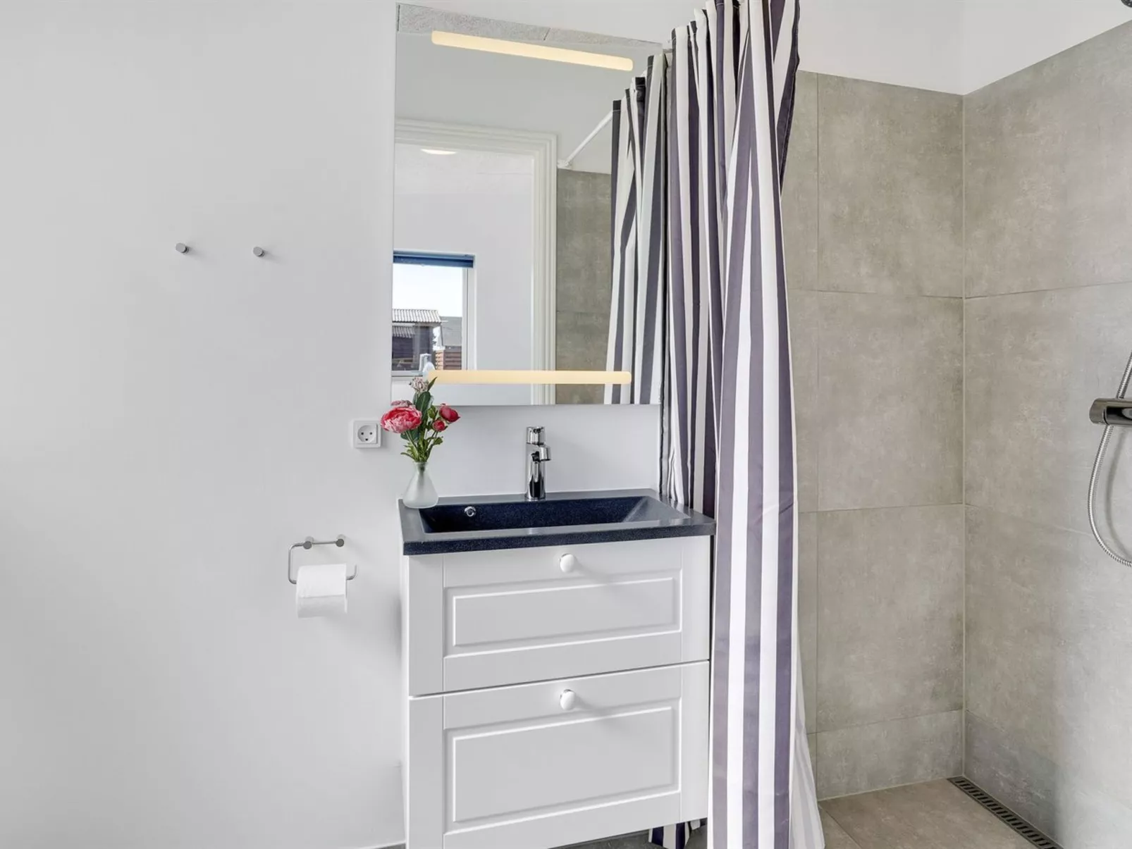 "Alf" - 200m from the sea-Inside