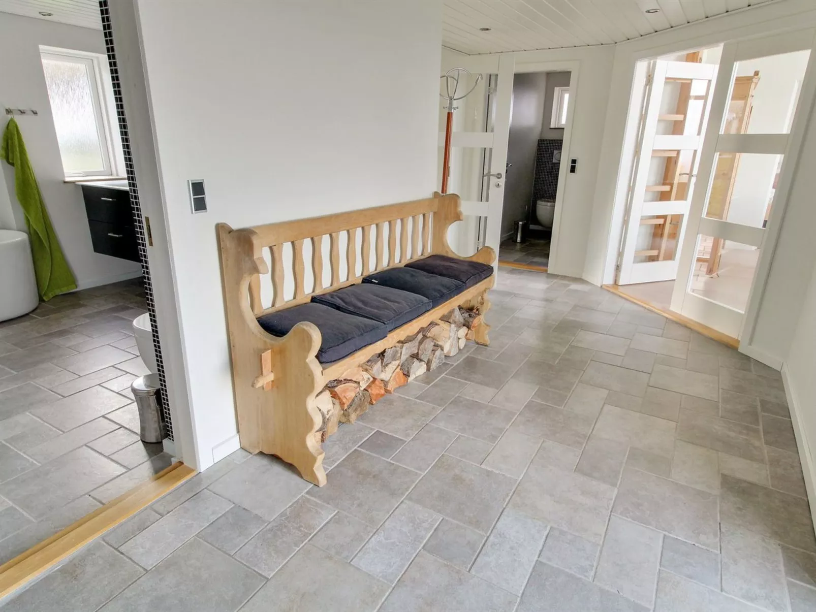 "Alkmar" - 75m from the sea-Drinnen