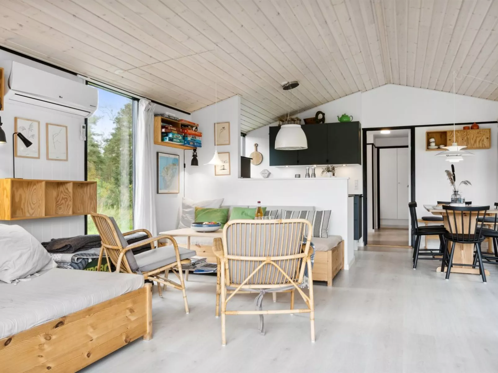 "Shayene" - 2.5km from the sea-Dedans