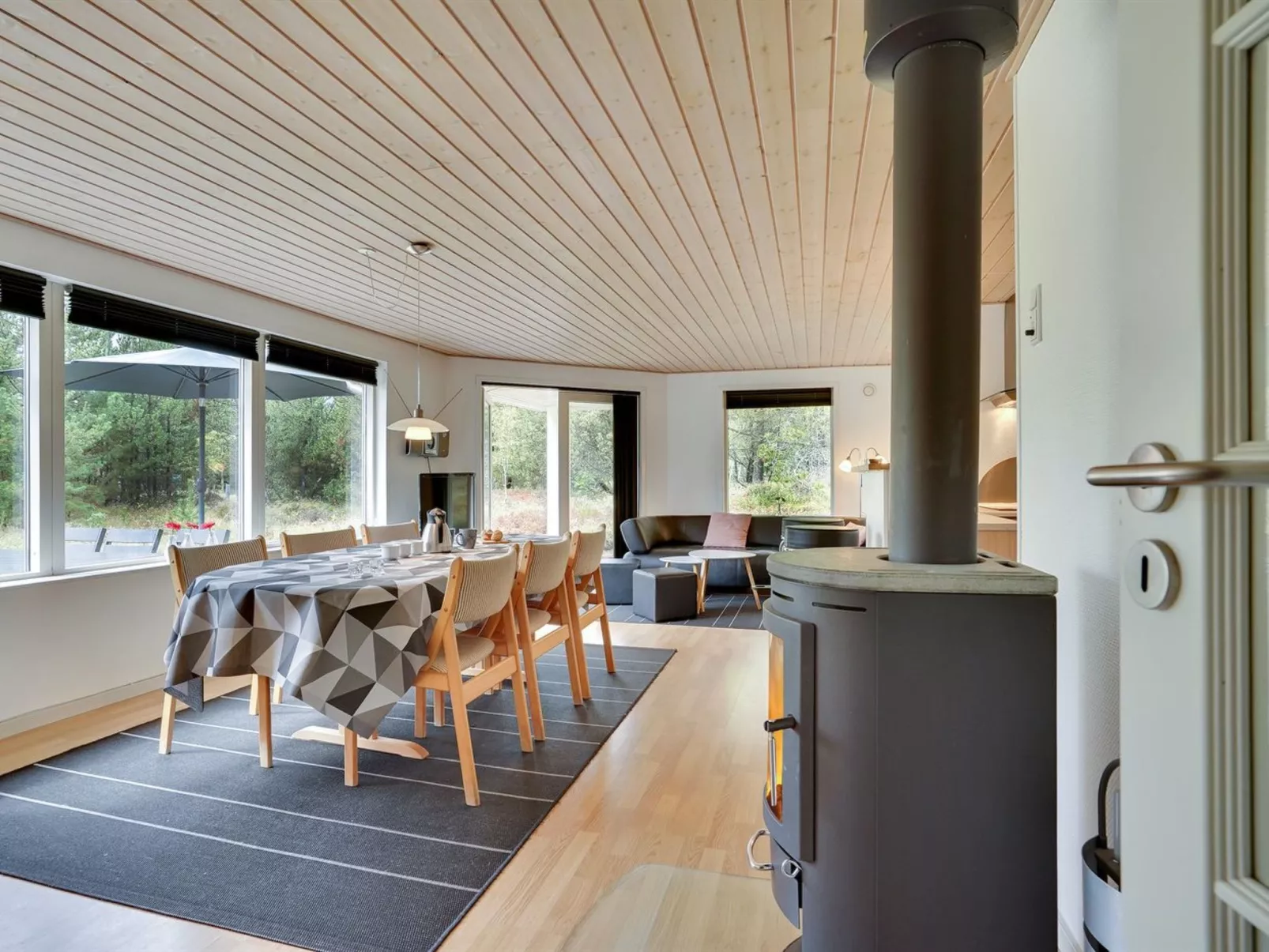 "Micke" - 3.2km from the sea-Inside