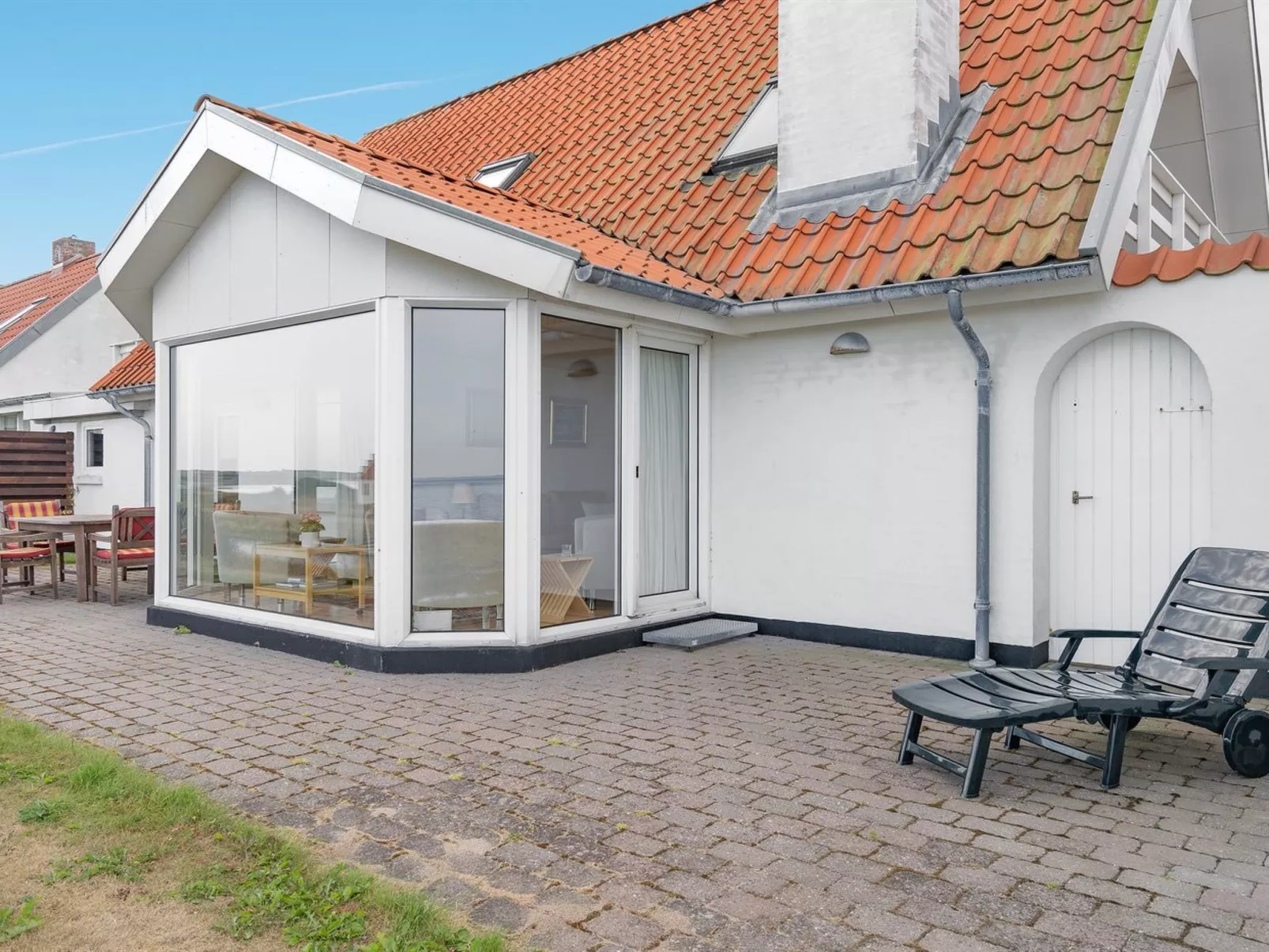 "Yorrick" - 50m to the fjord-Outside