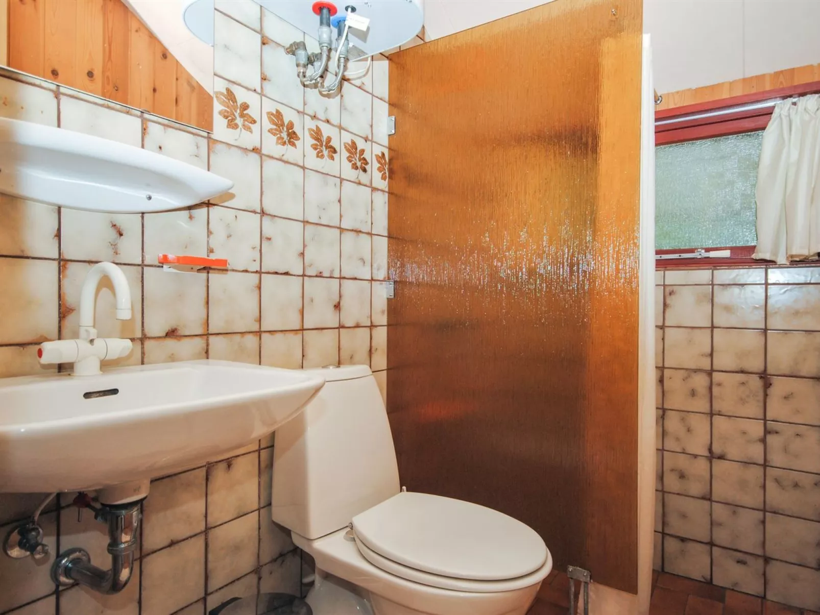 "Naema" - 600m to the fjord-Inside