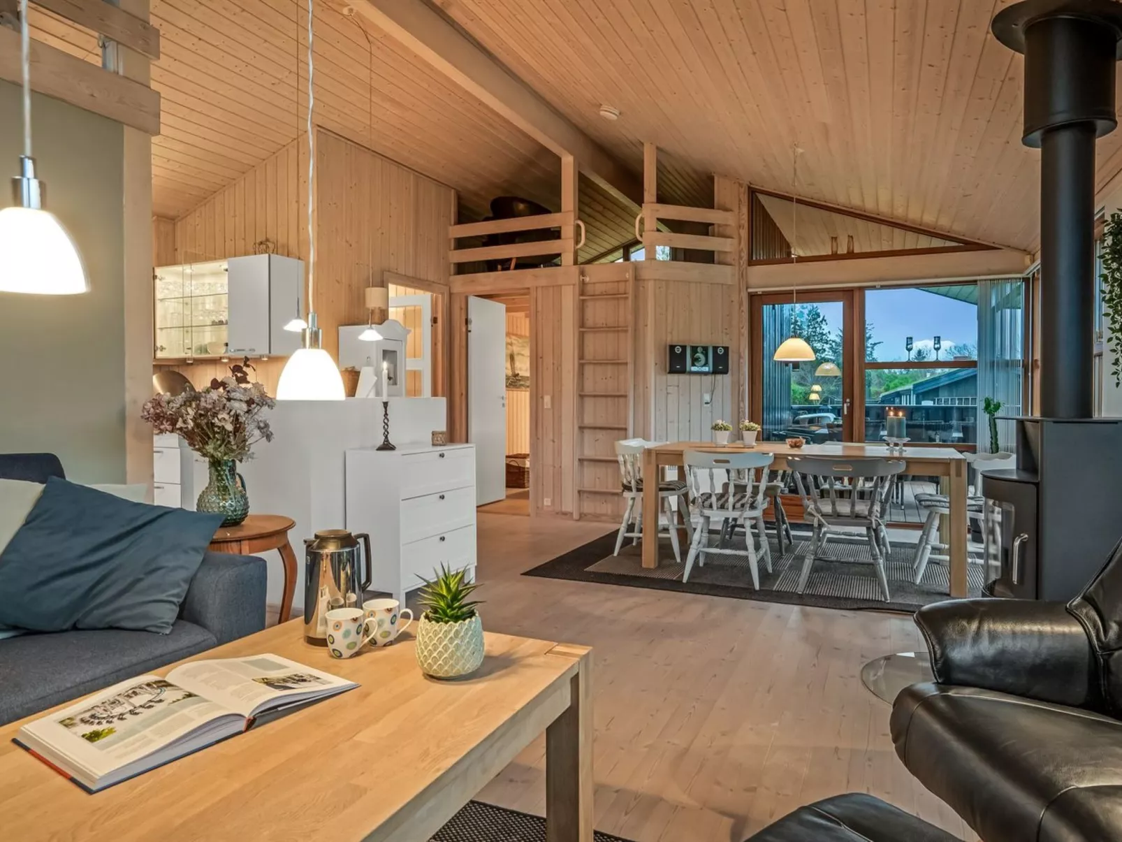 "Jelin" - 2.5km from the sea-Inside