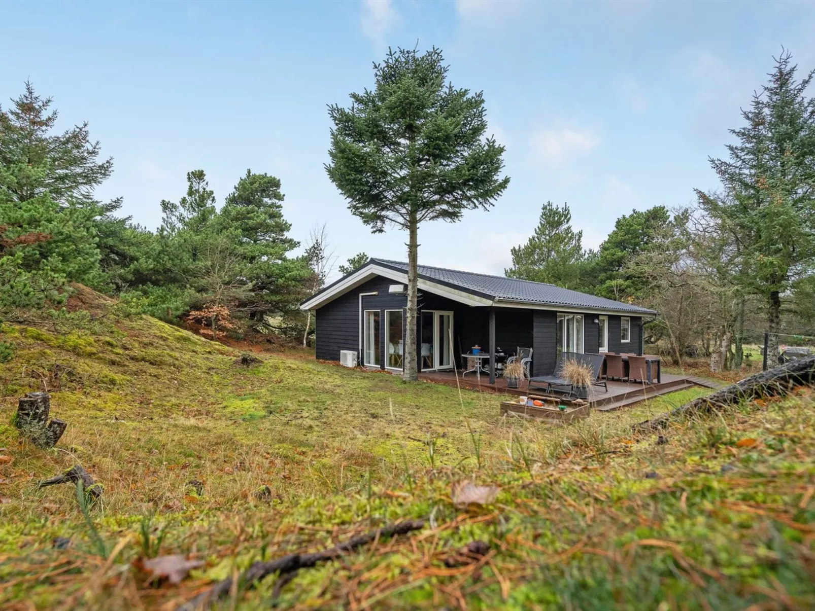 "France" - 1.1km from the sea-Draußen