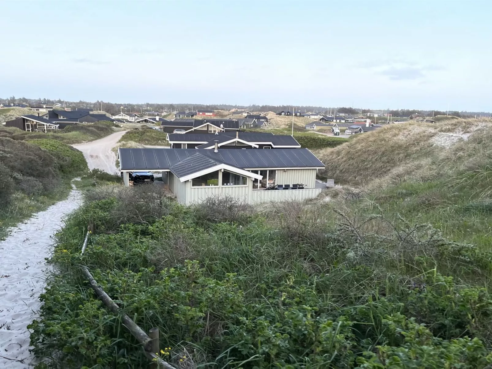 "Erwith" - 50m from the sea-Outside