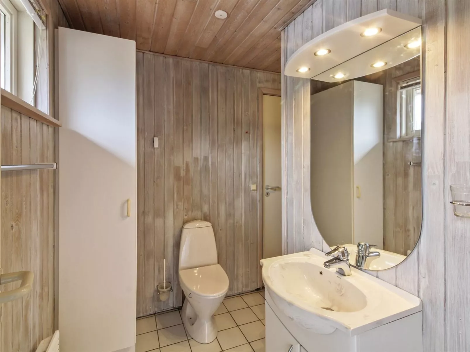 "Reidar" - 1km from the sea-Inside