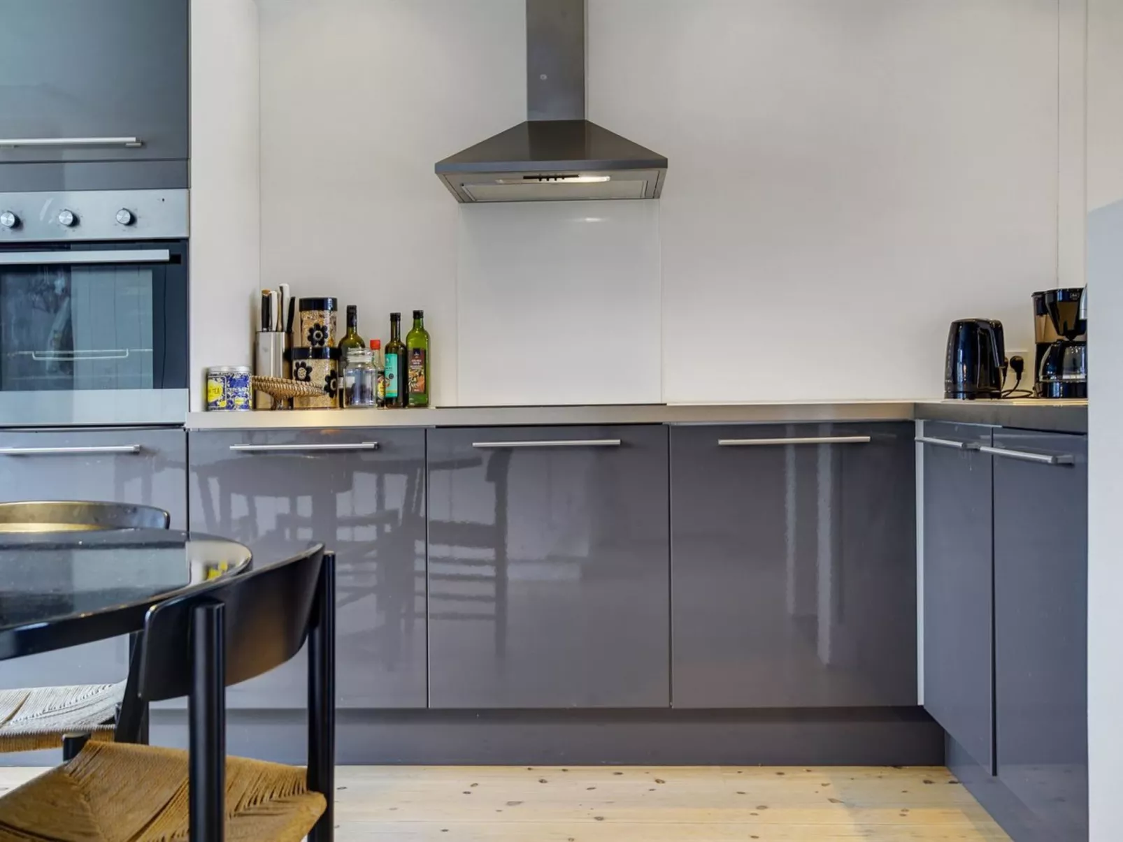 "Elfride" - 200m from the sea-Inside