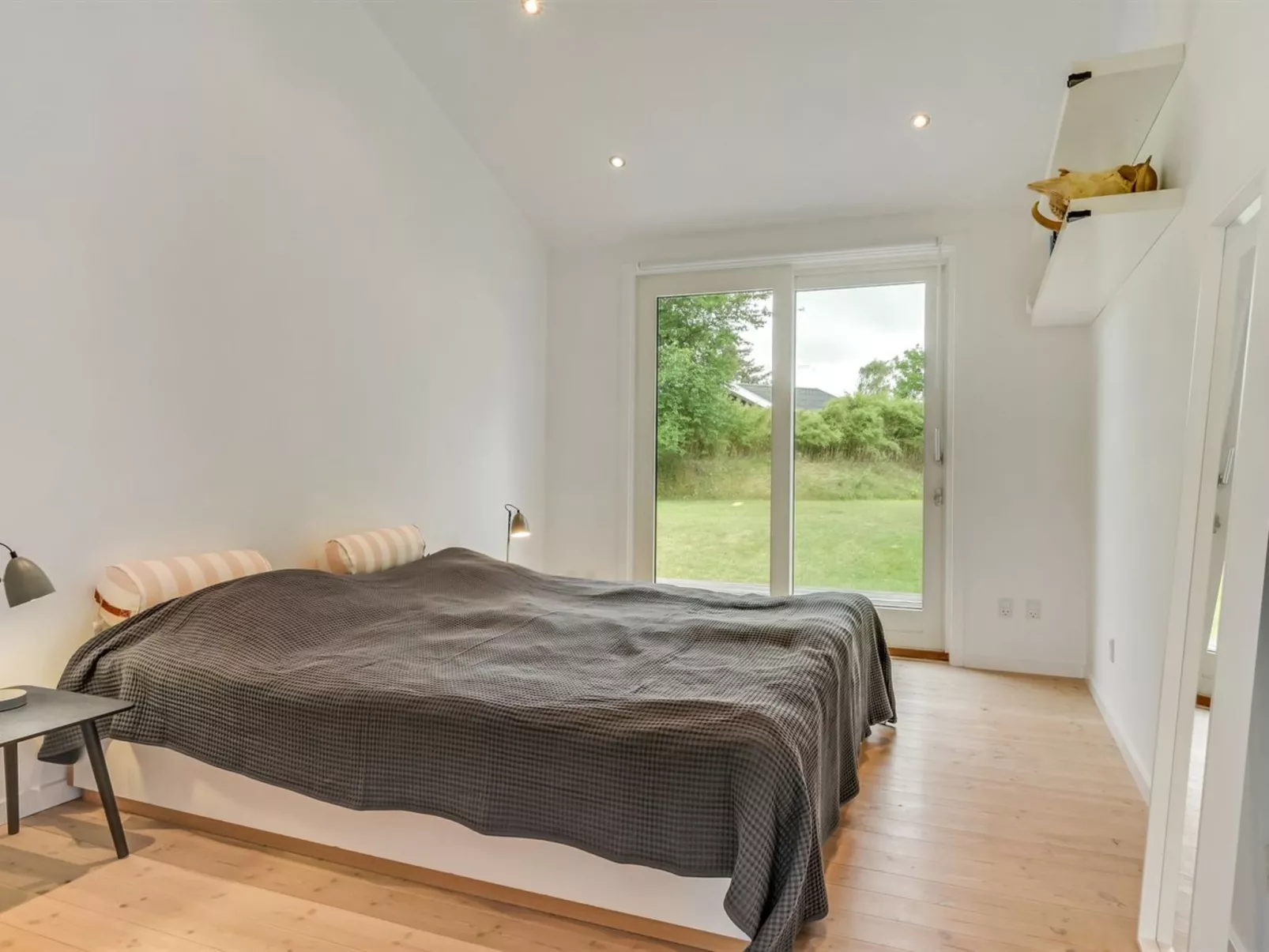 "Sverkel" - 700m from the sea-Drinnen