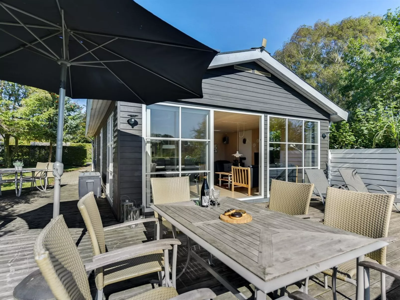 "Leandra" - 600m from the sea-Outside