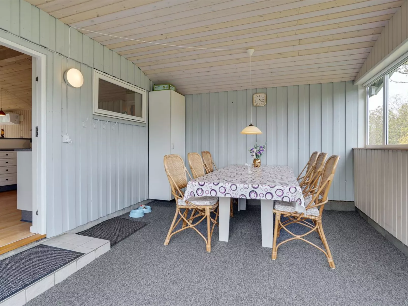 "Hope" - 350m to the fjord-Drinnen