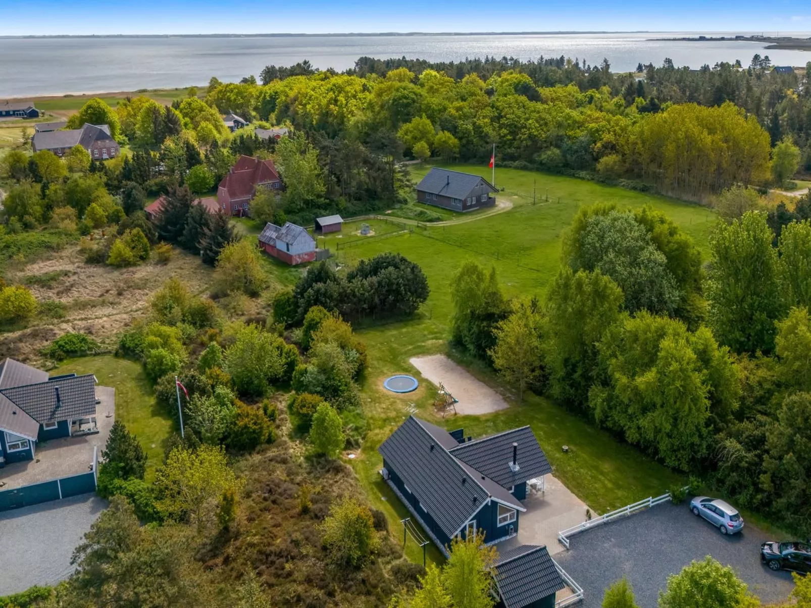 "Tovi" - 4km from the sea-Outside