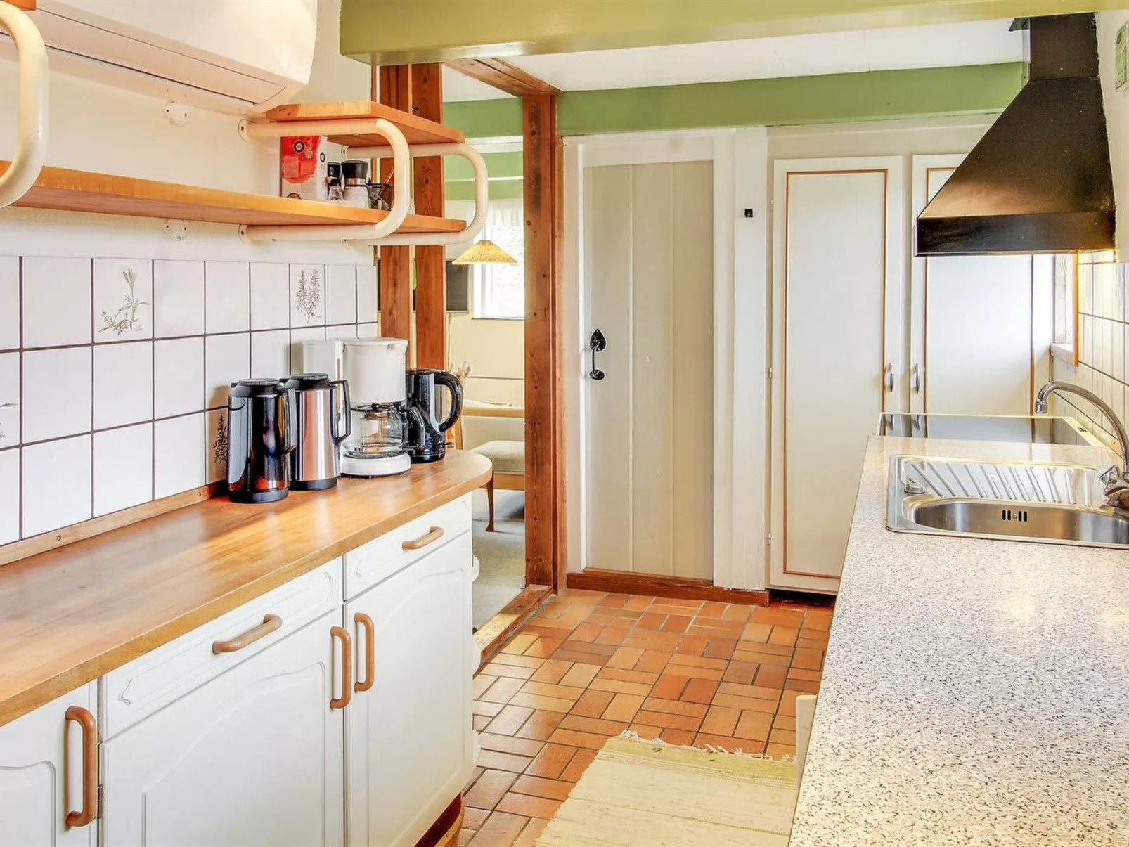 "Eduard" - 4.3km from the sea-Drinnen