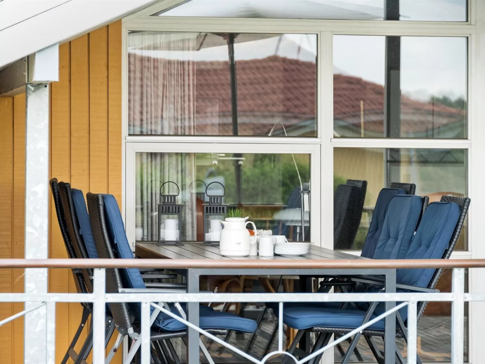 "Hjalmar" - 400m from the sea-Outside