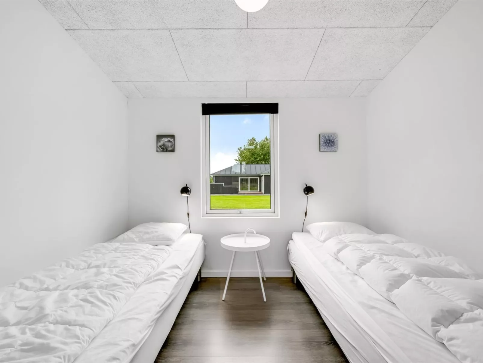 "Weike" - 950m to the fjord-Inside