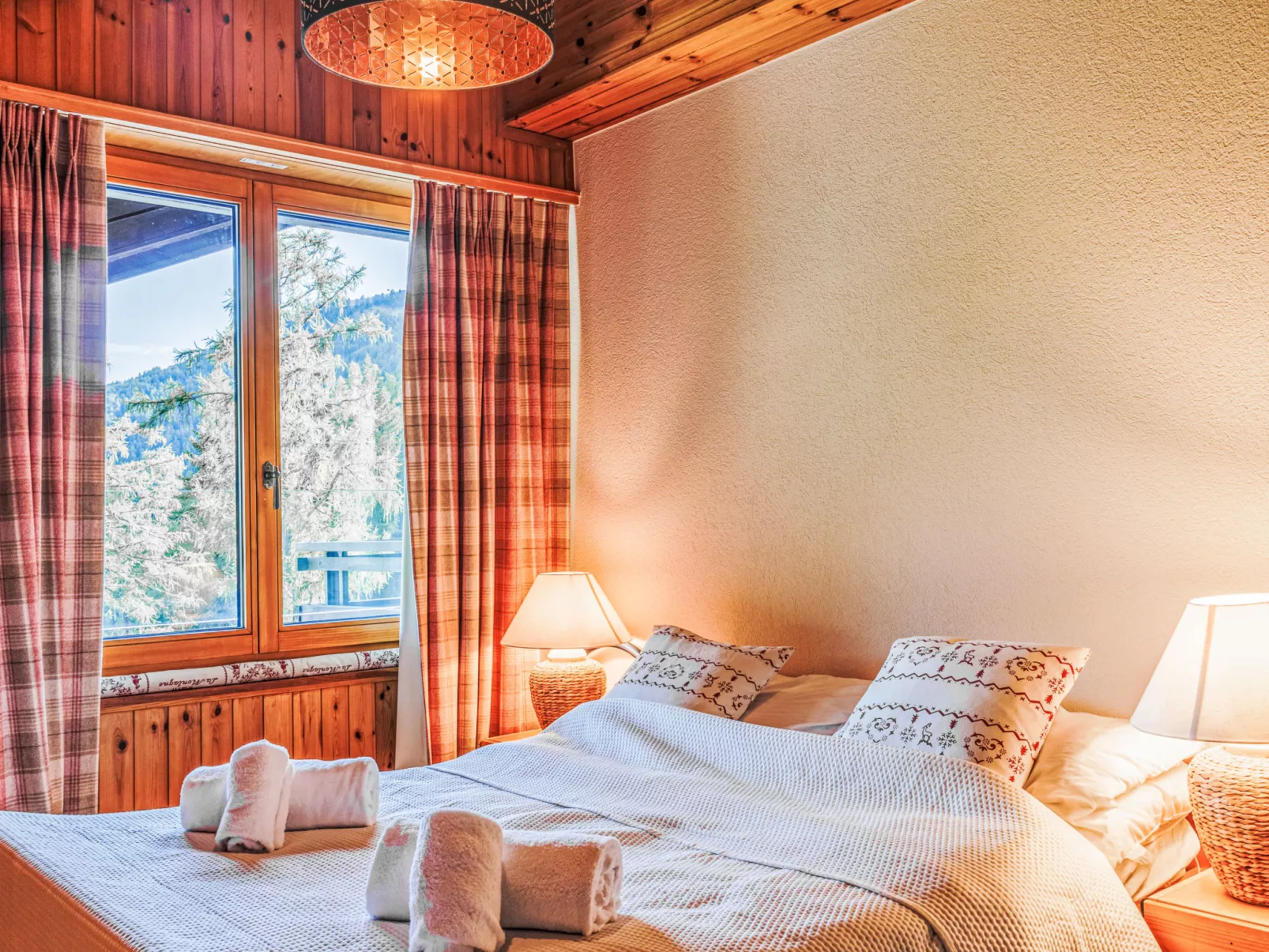 Dents Rousses B4-Dedans