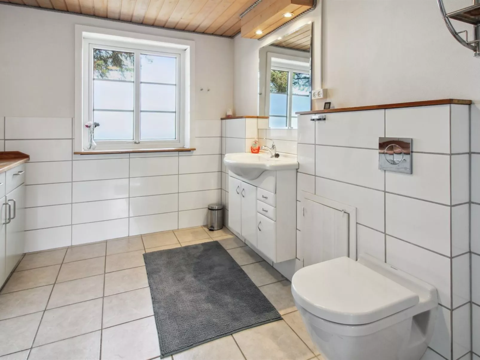 "Øvli" - 3.8km from the sea-Drinnen