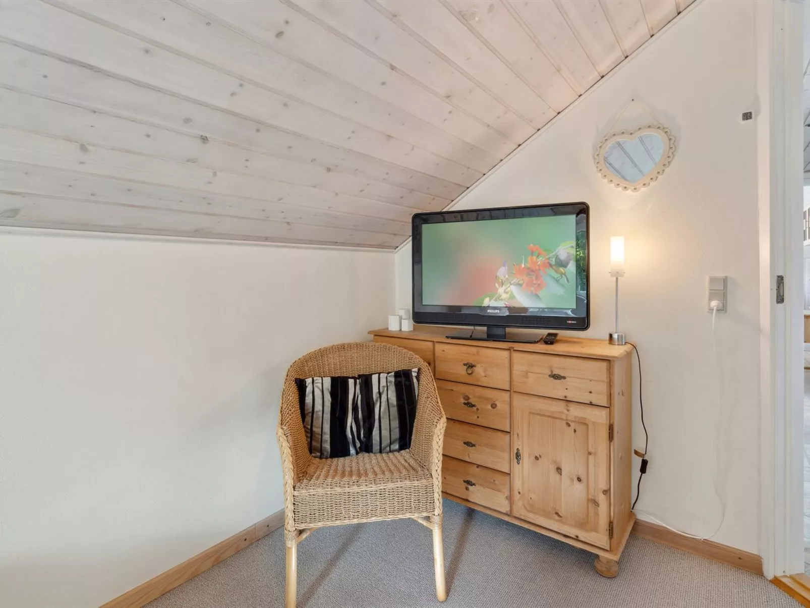 "Ines" - 25km from the sea-Inside