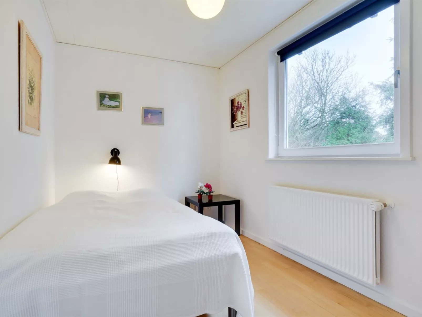 "Philip" - 2km from the sea-Inside