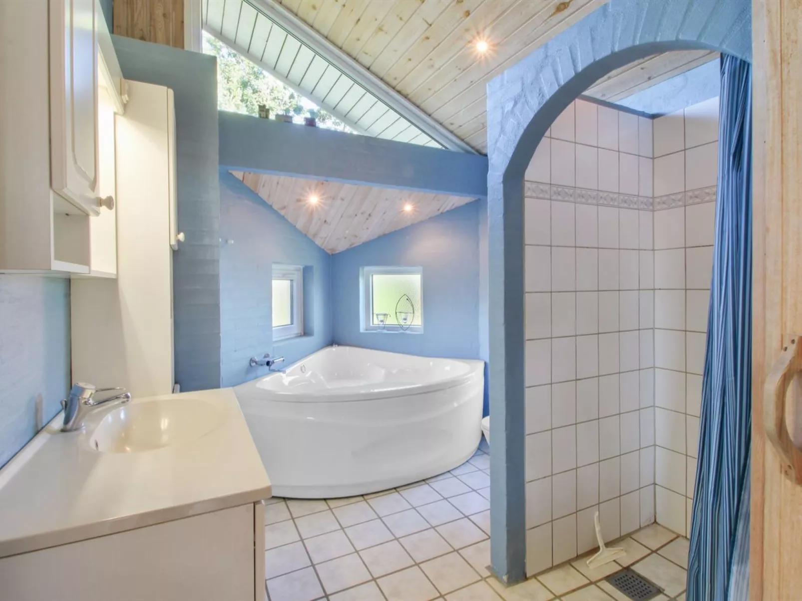 "Simjanka" - 600m from the sea-Drinnen