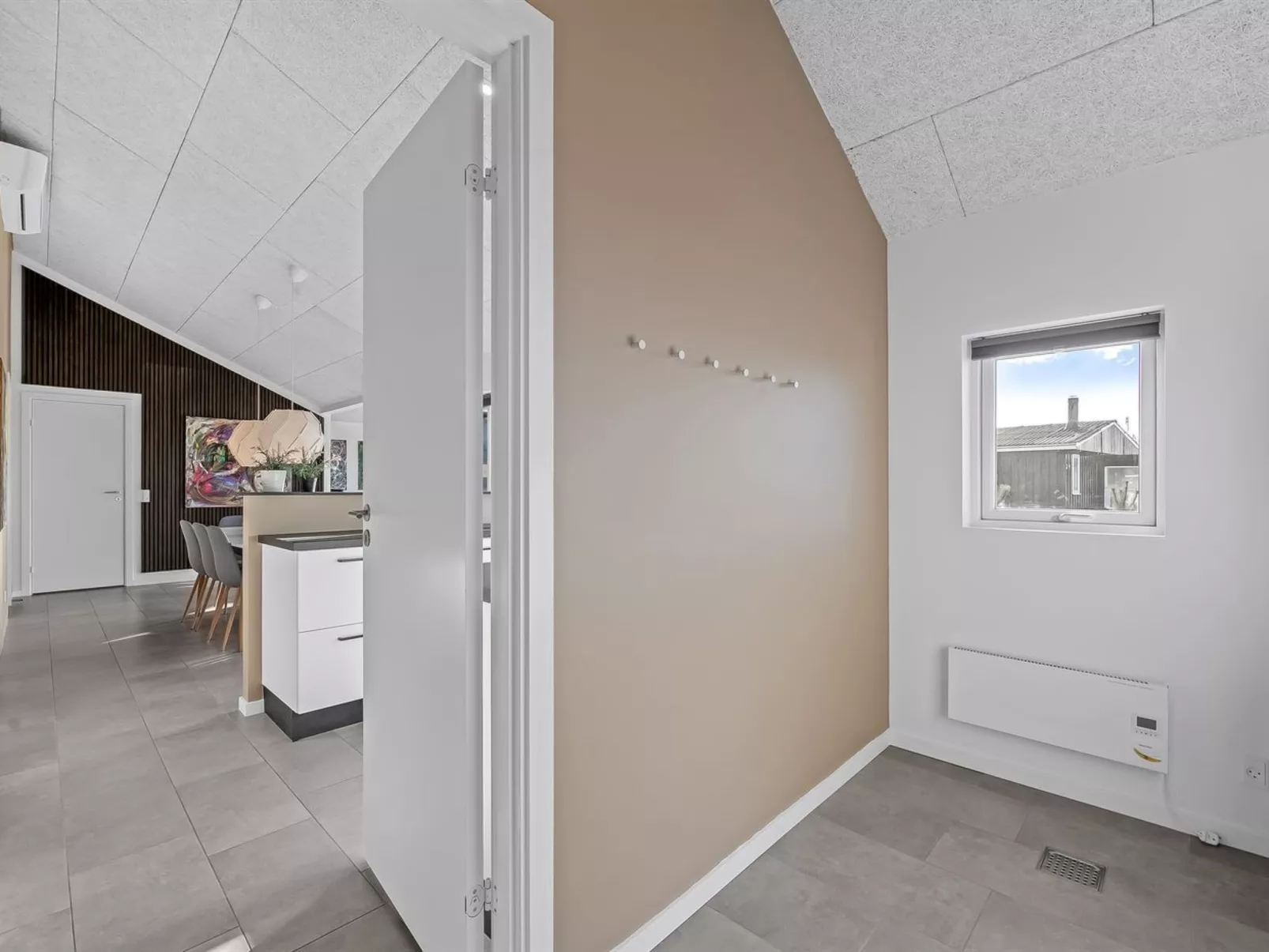 "Niesina" -  from the sea-Drinnen