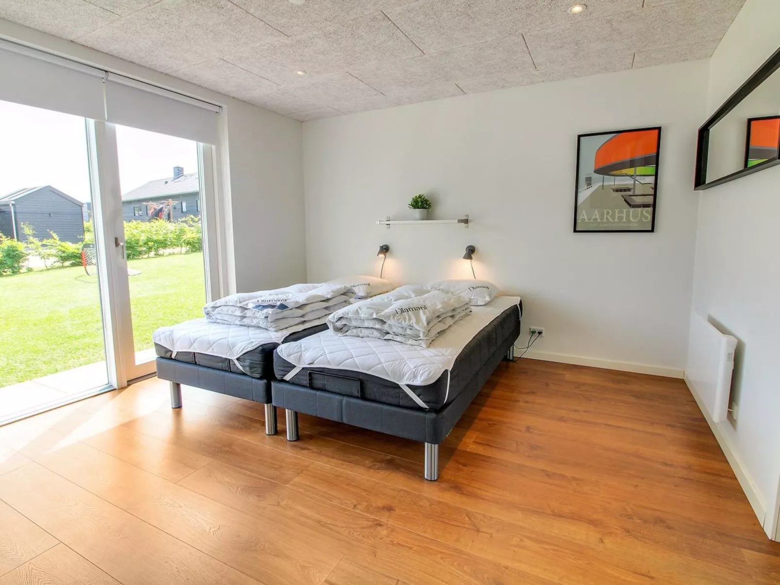 "Thorfin" - 200m from the sea-Inside