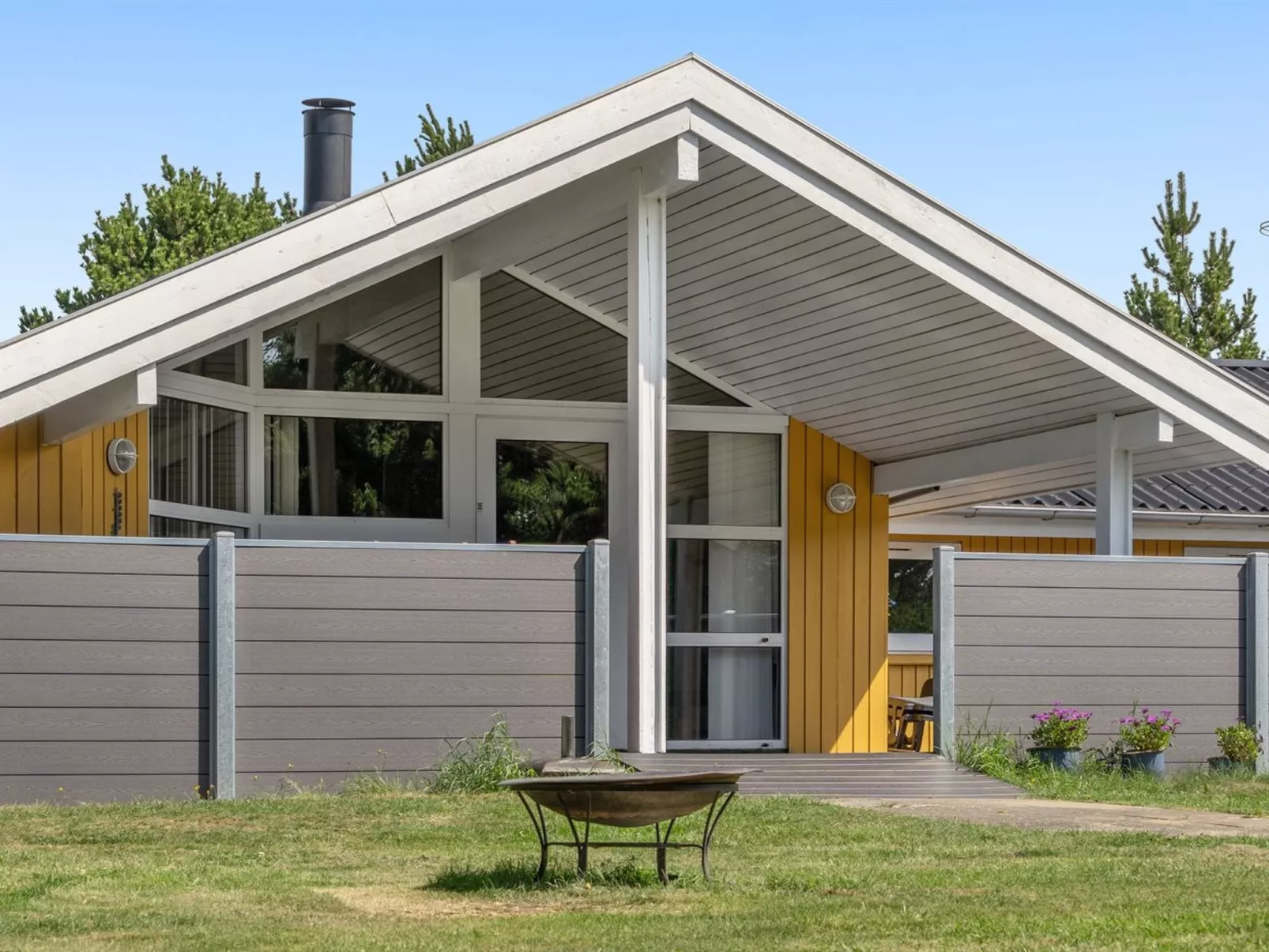 "Euphemia" - 900m from the sea-Outside