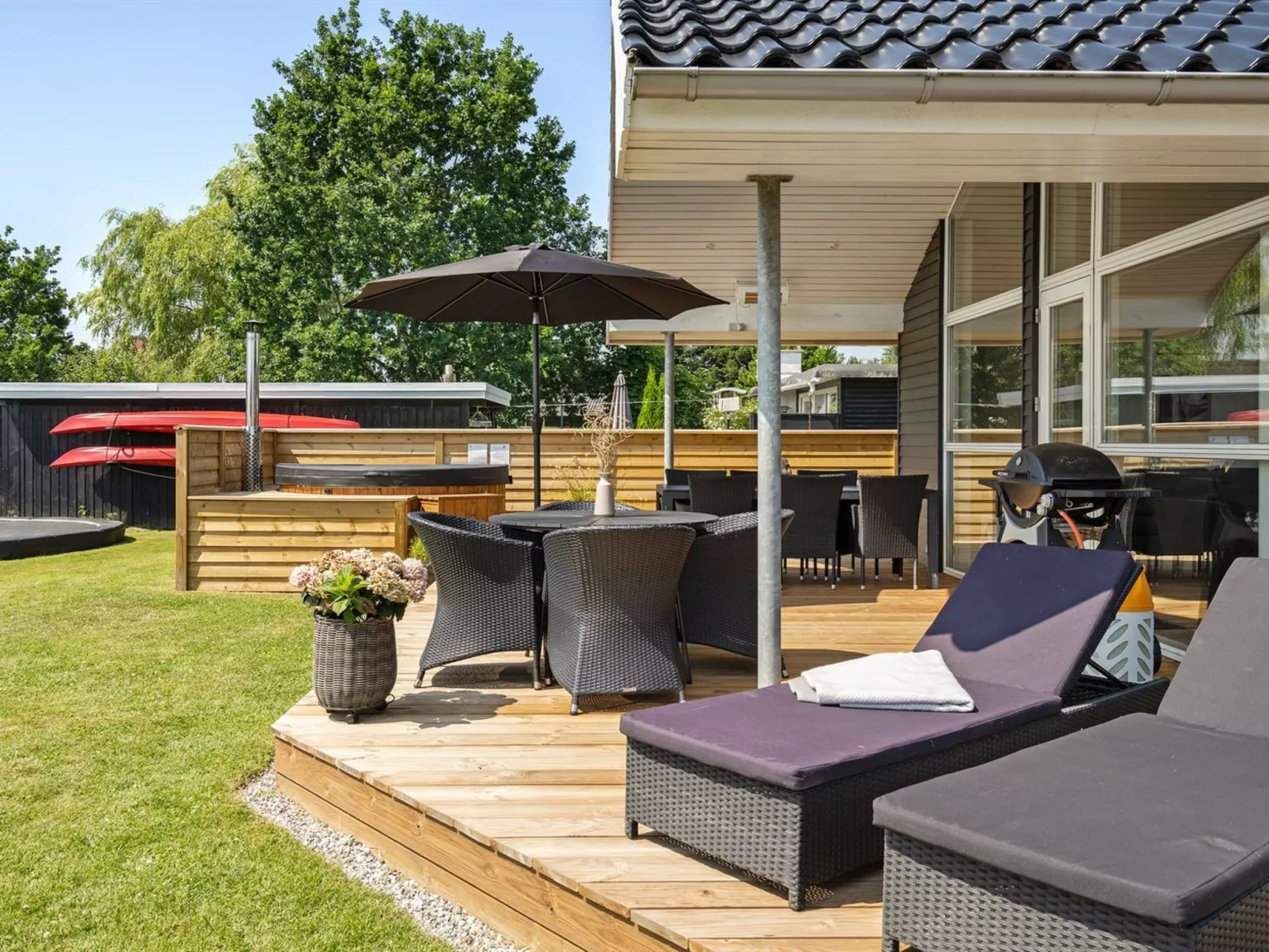 "Nine" - 200m from the sea-Outside