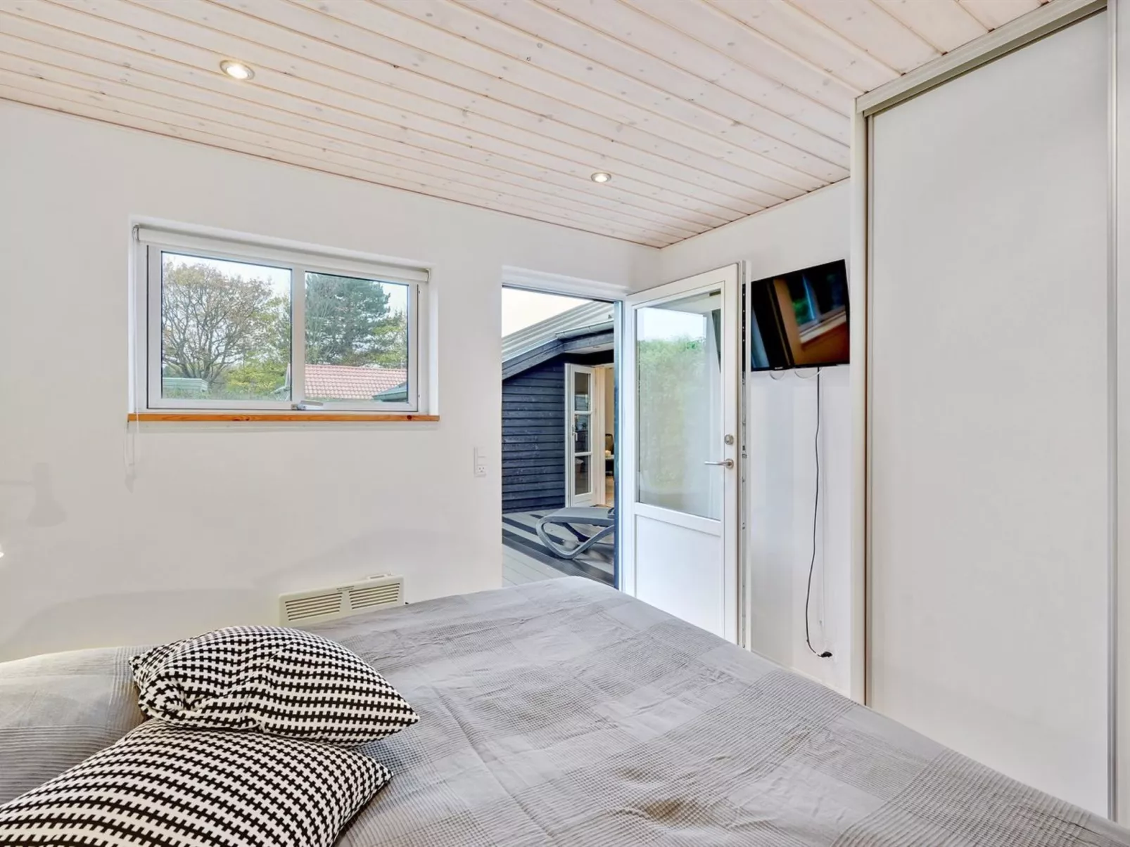 "Kamilla" - 200m from the sea-Inside