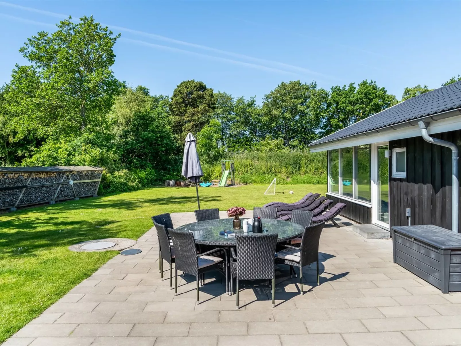 "Nina" - 700m to the fjord-Outside