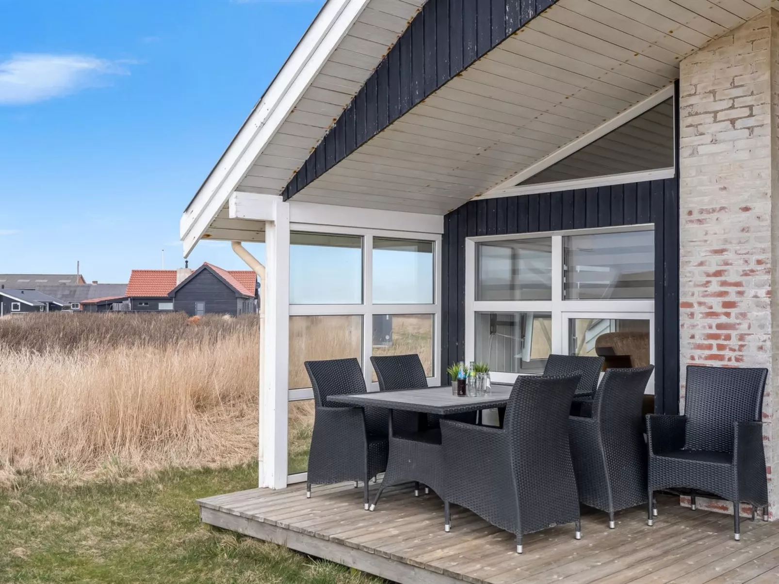 "Galmand" - 300m from the sea-Outside