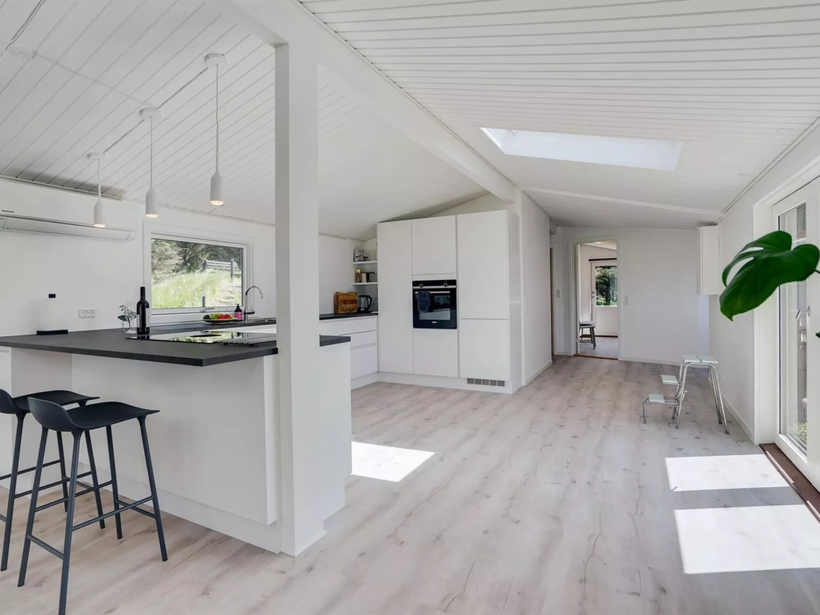 "Albert" - 340m from the sea-Inside