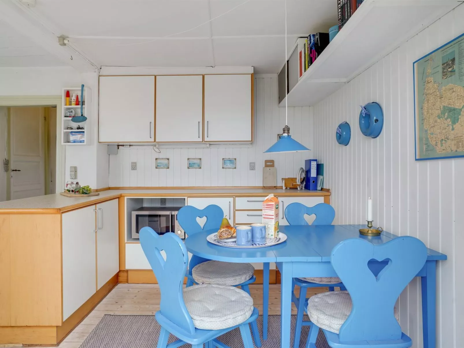 "Nevis" - 1.5km from the sea-Inside