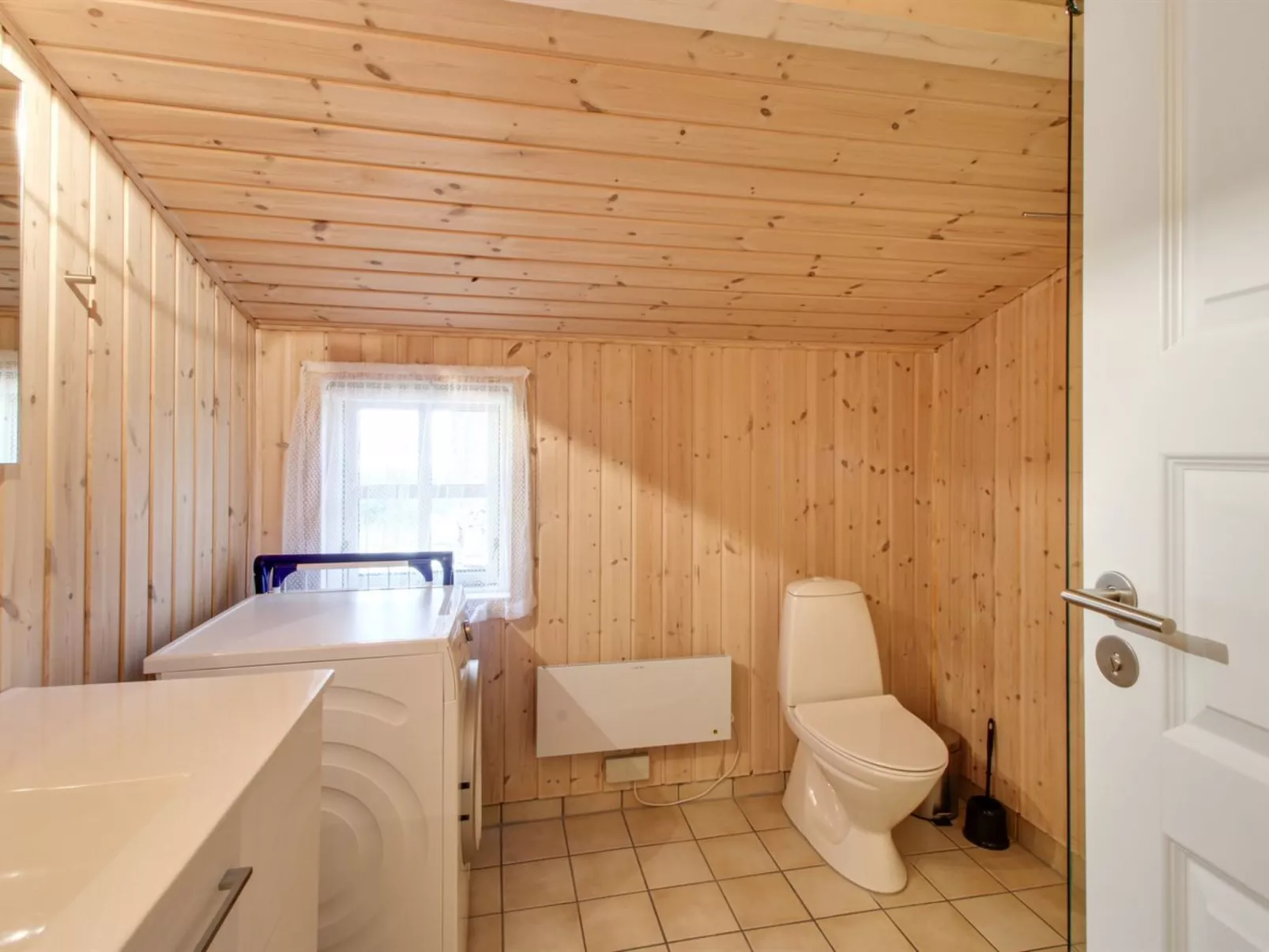 "Salgarth" - 450m from the sea-Inside