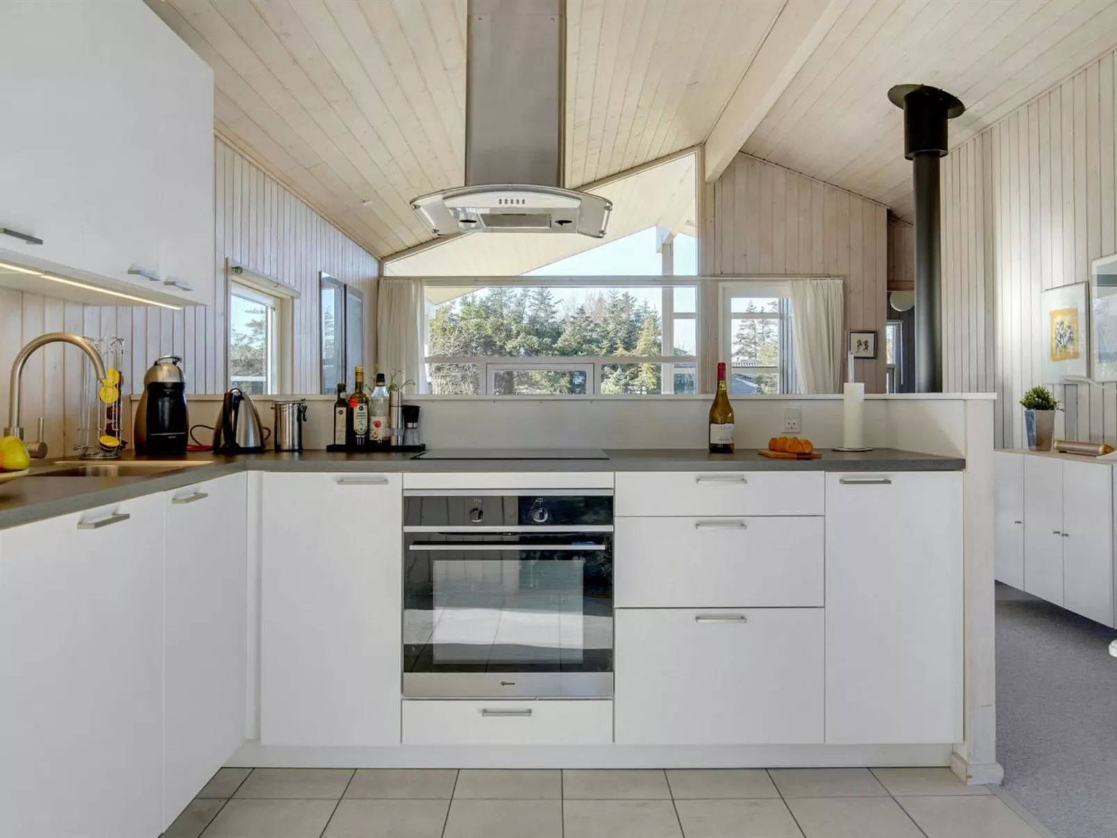 "Anahi" - 3km from the sea-Inside