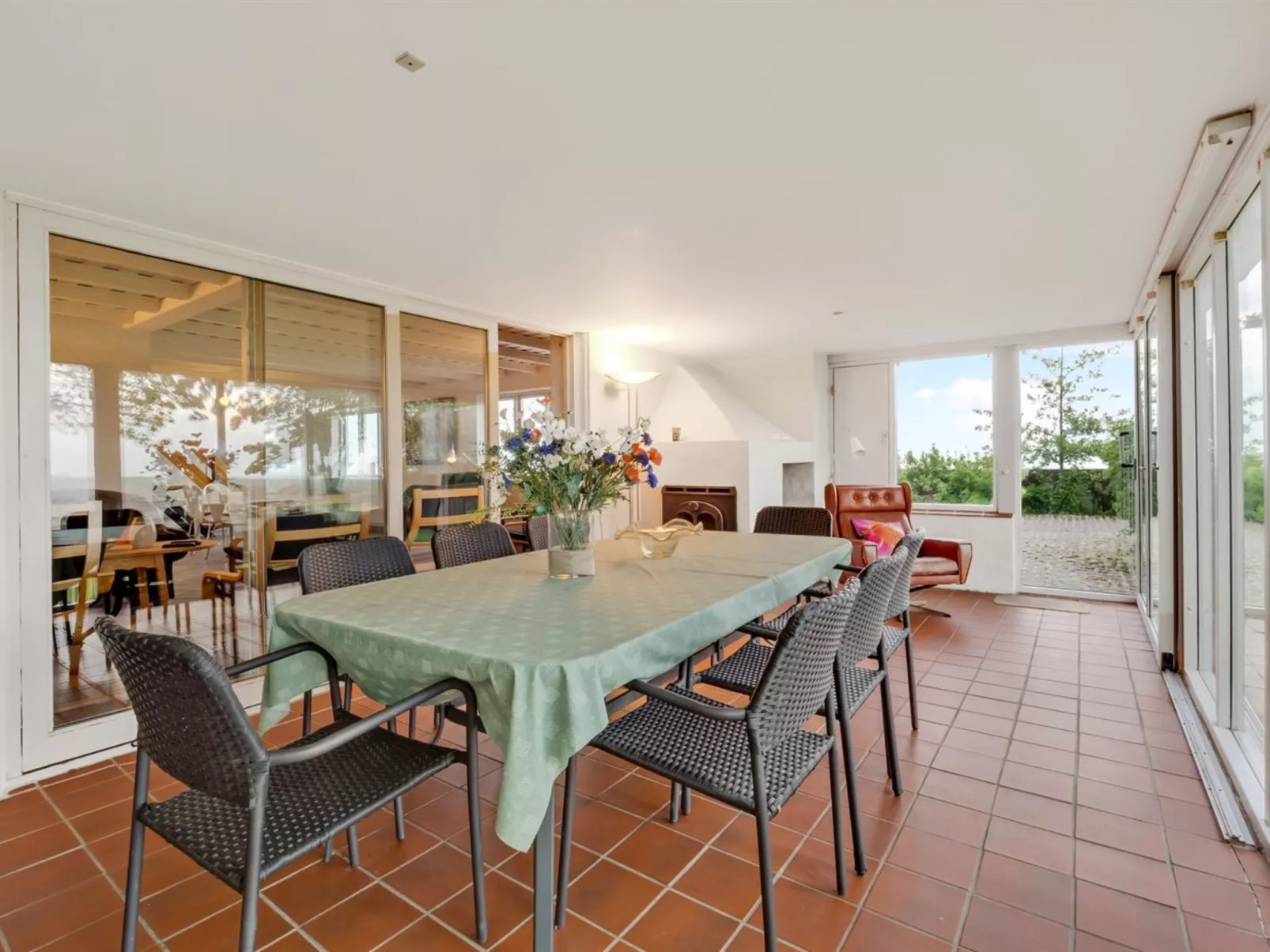 "Emmie" - 50m to the fjord-Dedans