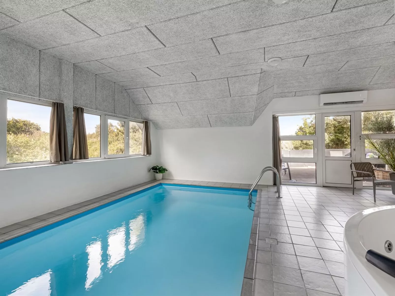 "Sylvi" - 1.7km from the sea-Dehors